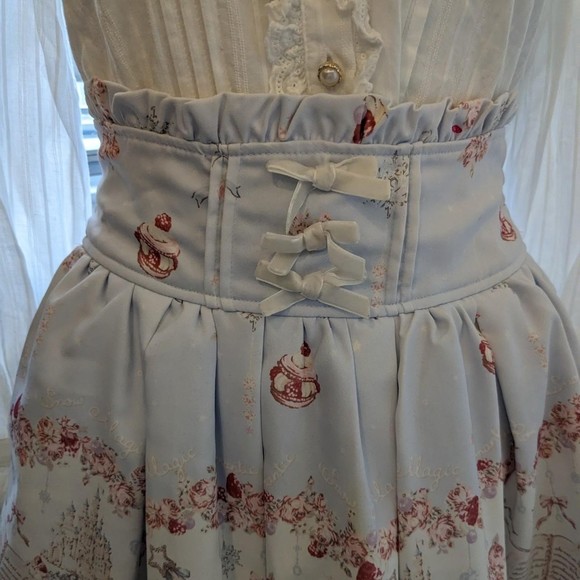 Authentic liz lisa Cinderella macaroon / macaron skort / sukapan in baby blue - Picture 2 of 7